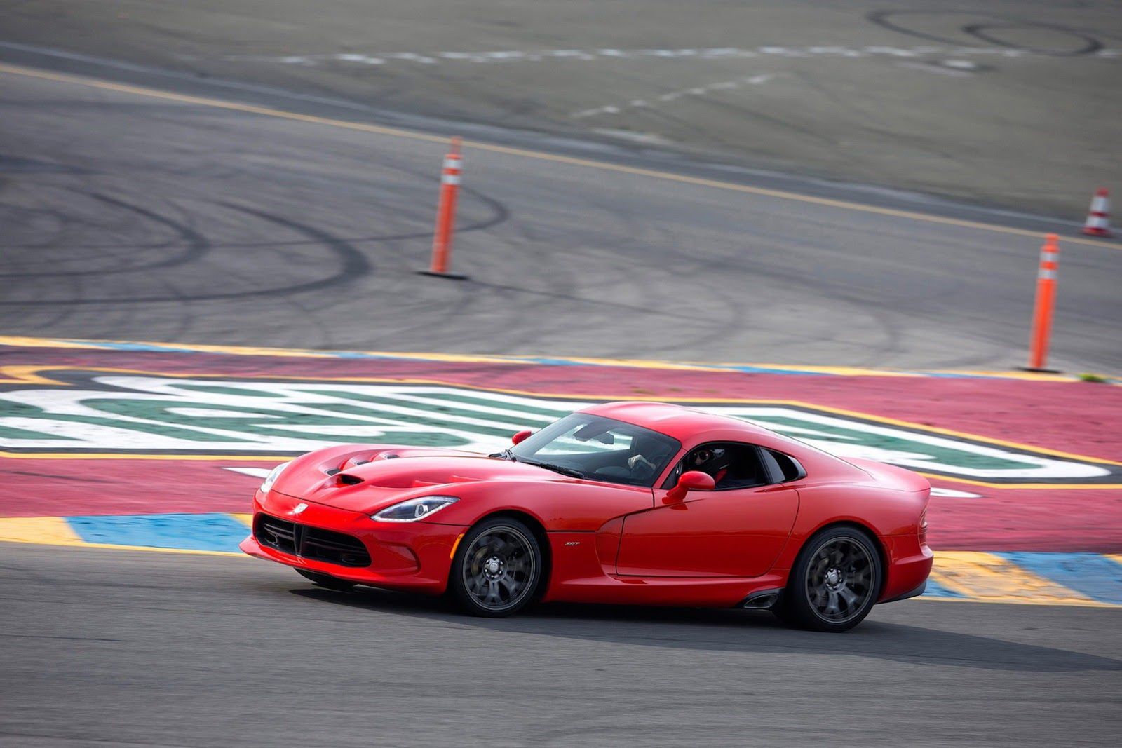 2013 SRT Viper - w żółci, czerwieni, czerni i niebieskim [aktualizacja] 108