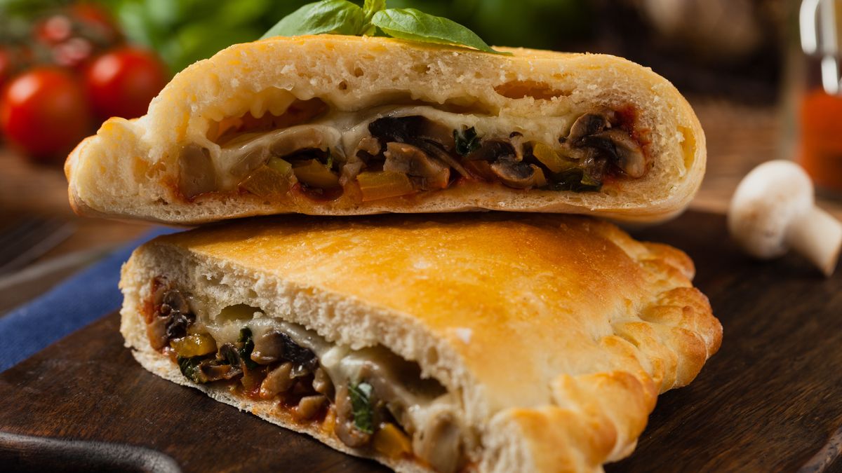 Włoski pieróg faszerują sezonowym dodatkiem