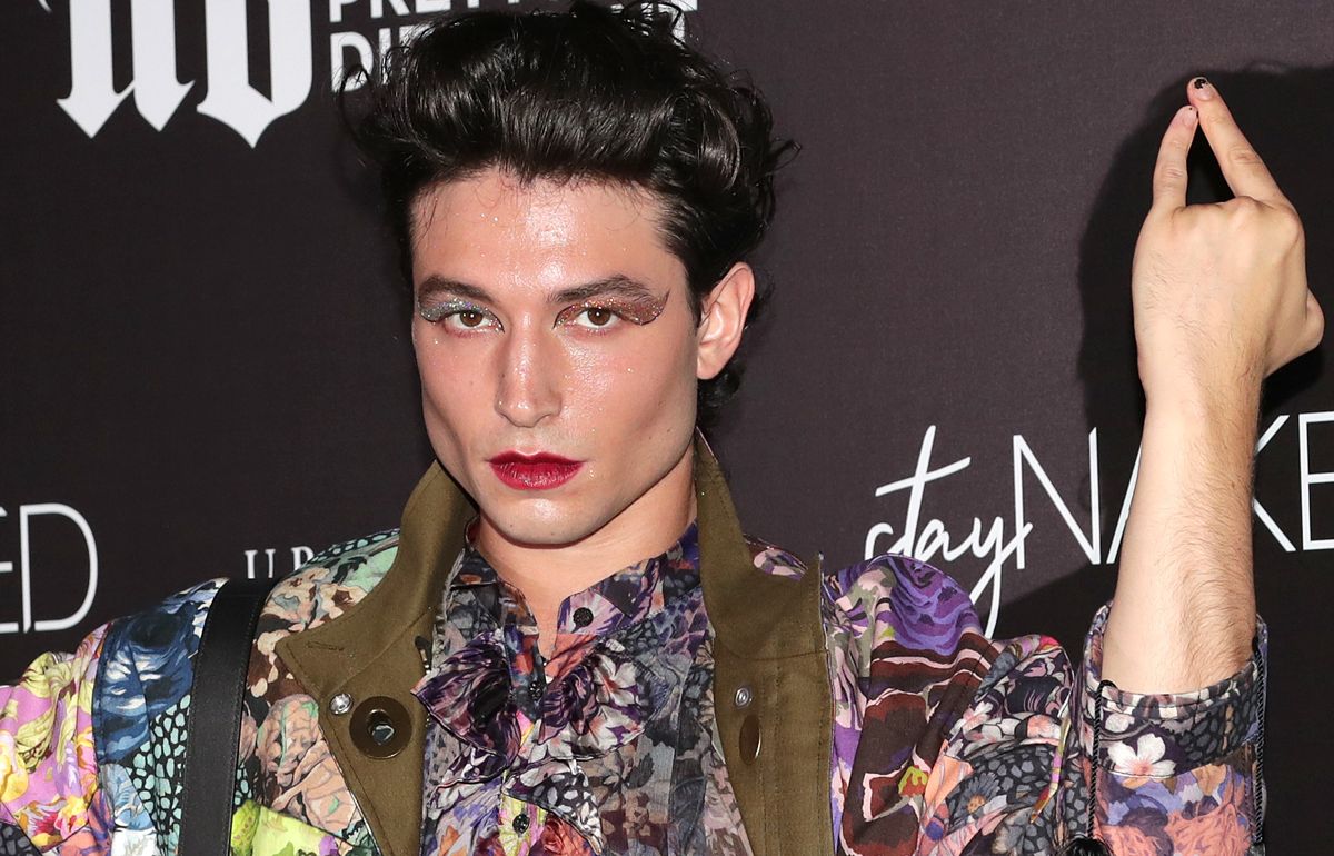 Ezra Miller robił ostatnio wszystko, by zakończyć swoją karierę w Hollywood
