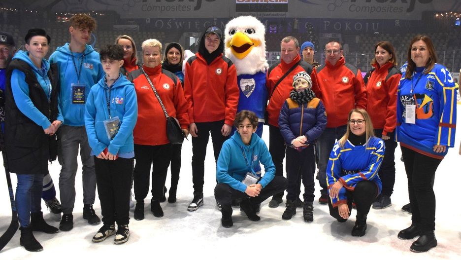 Mała Orkiestra Wielkiej Pomocy działa już 15 lat, a po raz jedenasty organizuje charytatywny mecz hokejowy