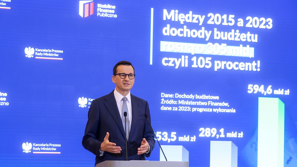 Warszawa, 25.10.2023. Premier Mateusz Morawiecki na konferencji prasowej w siedzibie Kancelarii Prezesa Rady Ministrów w Warszawie, 25 bm. Spotkanie dot. m.in. budżetu państwa. (aldg) PAP/Rafał Guz