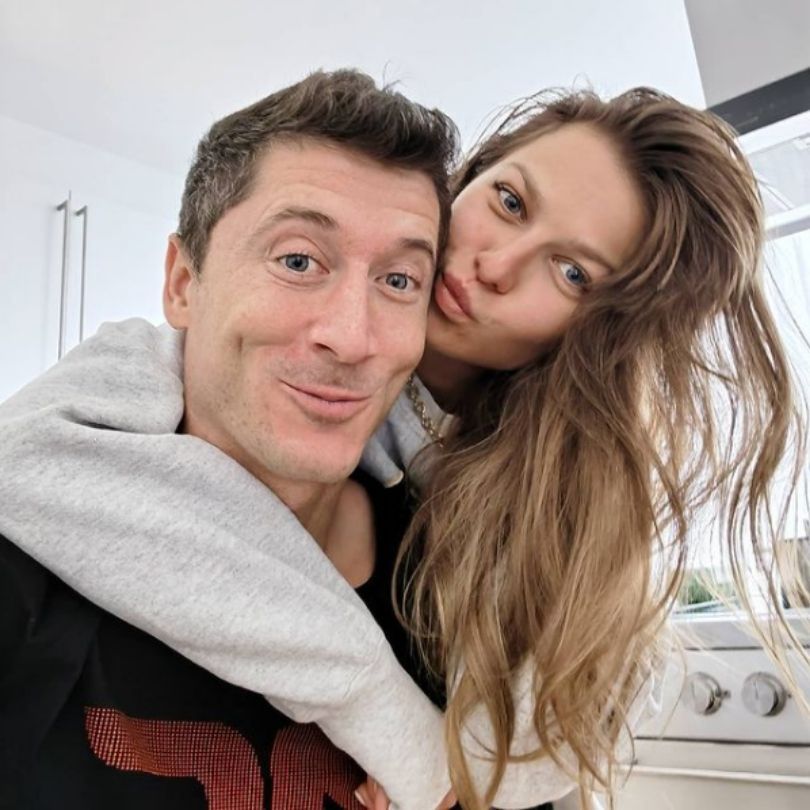 Anna Lewandowska wspiera Roberta podczas meczu z Hiszpanią