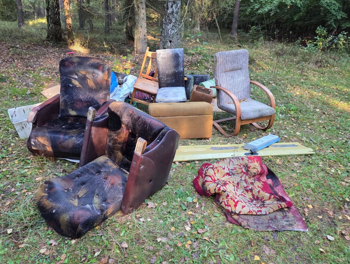 Okropny widok. Zostawili to w lesie. "Celowo"