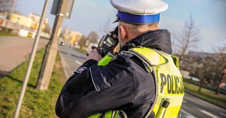 Zakaz używania komórek na przejściach, koniec z "siedzeniem na zderzaku". Nadchodzą duże zmiany