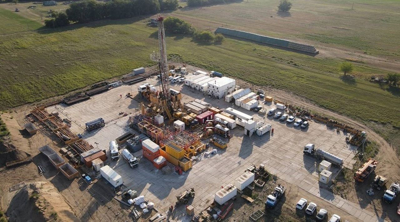Drilling in the Vecsés field