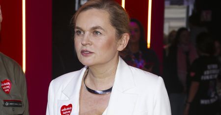 Burza po decyzji MEN. Ekspertka ostrzega przed ciążami nieletnich