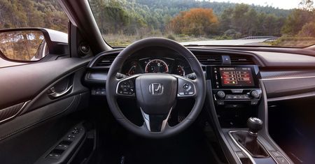 W poszukiwaniu recepty na idealnego hatchbacka - test wideo nowej Hondy Civic