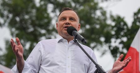 Duchowny nazwał Dudę "jełopem" i "zdrajcą". Grozi mu 5 lat więzienia