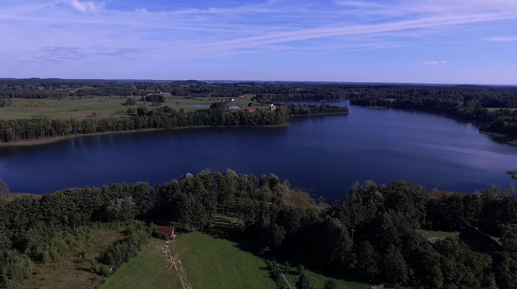 Wokół domu Cezarego Żaka rozpościera się niesamowity widok