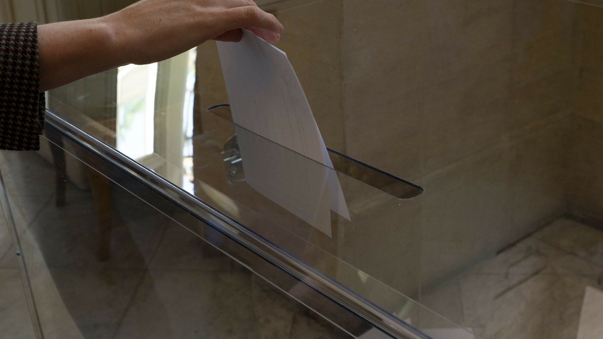 Wybory prezydenckie 2025 - g?osowania za granic?
18.05.2025 Paryz/Francja. Glosowanie w wyborach prezydenckich w Paryzu w komisjach wyborczych I i II przy Ambasadzie RP w Paryzu.
Fot/Marta Darowska/REPORTER *** Local Caption *** Marta Darowska/REPORTER
Marta Darowska/REPORTER