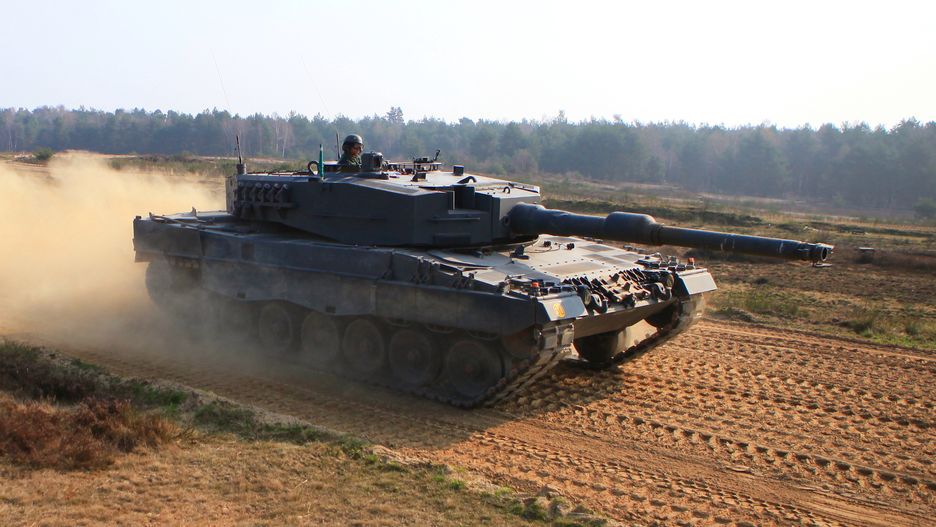 Leopard 2A4. 