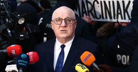 "Mecenas Kalisz wysłał trzeci wariant dopiero w niedzielę o 17". Marciniak ujawnia