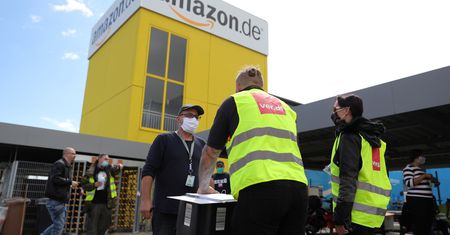 Strajk pracowników Amazona w Niemczech. Chcą lepszej ochrony przed koronawirusem