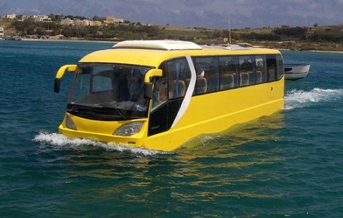 Autobus, który... pływa!