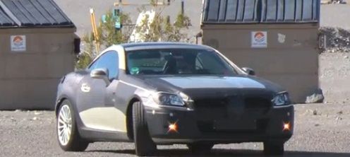 Zakamuflowany Mercedes SLK na wideo