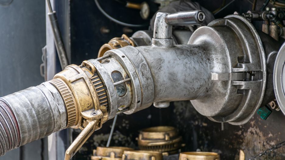 Tank truck with dangerous goods
Unloading device of a fuel tank truck
Miguel Perfectti