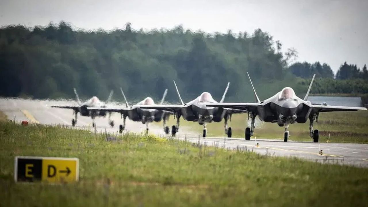 Zamówili niemal setkę F‑35. Ostatecznie kupią tylko 16 sztuk?