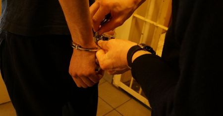 Jastrzębie Zdrój. Seryjny włamywacz w rekach policji. Odpowie za kilkadziesiąt kradzieży
