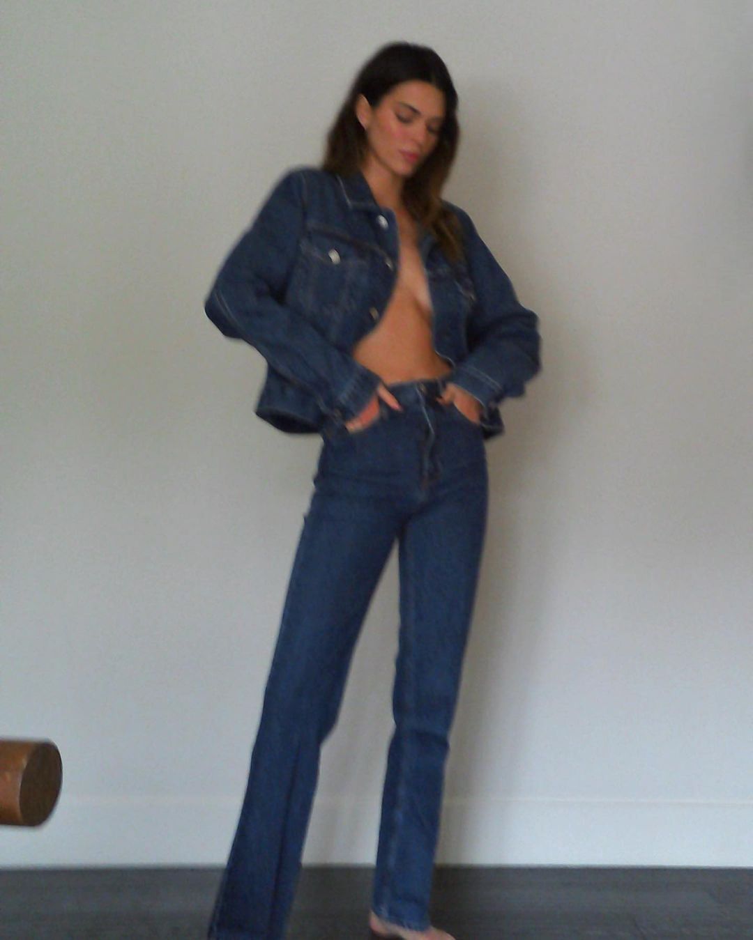 Kendall Jenner cała w jeansie 