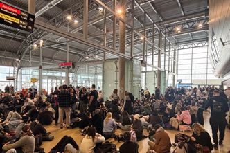 "Dantejskie sceny" w Modlinie. Oto co mówili podróżni