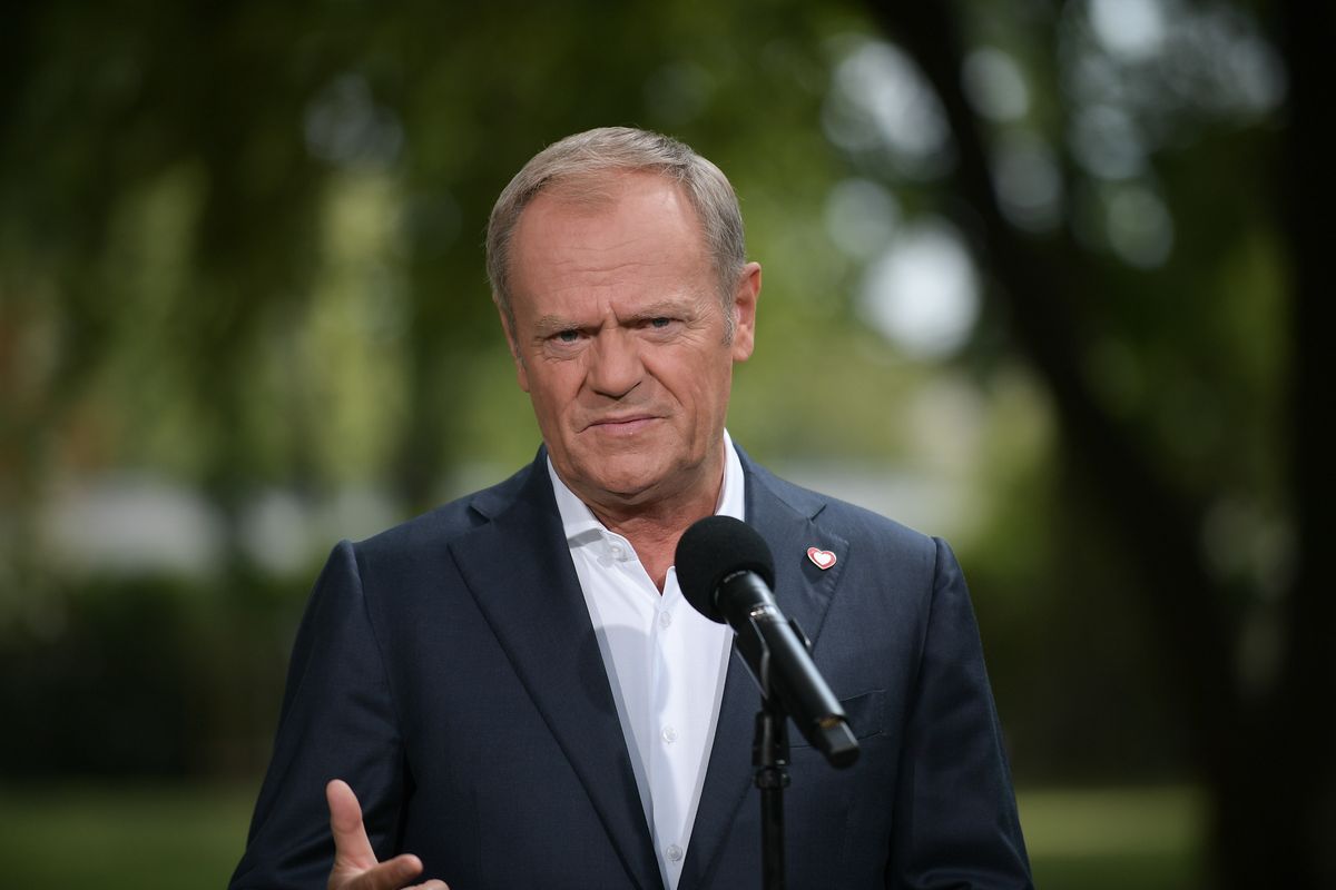 donald tusk, pis, konfederacja Tusk nie spełnia obietnic? Złe wieści dla rządu. Mamy sondaż