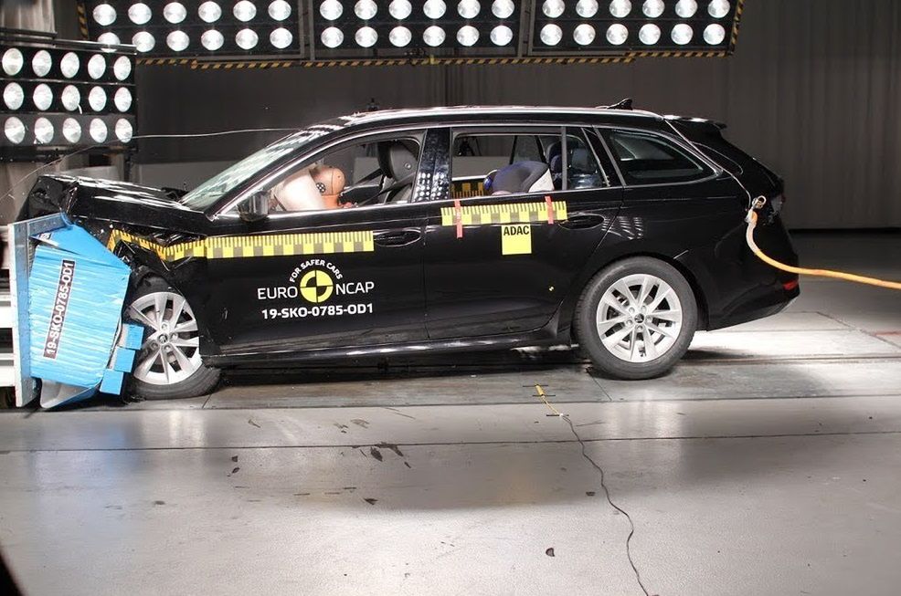 EuroNCAP 2019: 11 aut rozbitych, w tym Porsche Taycan i nowa Octavia