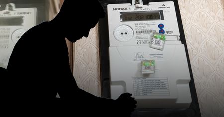 Polacy drżą o swoje portfele. Większość odczuła już skok cen prądu