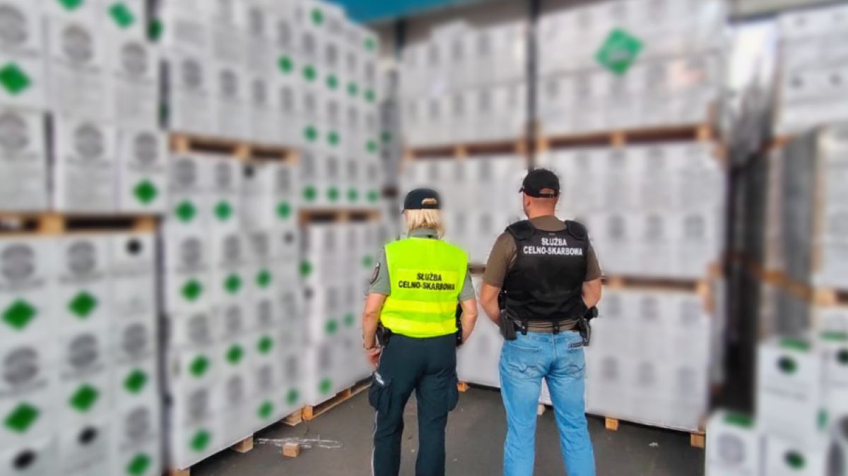 Przemycali gazy chłodnicze. Wpadli na granicy