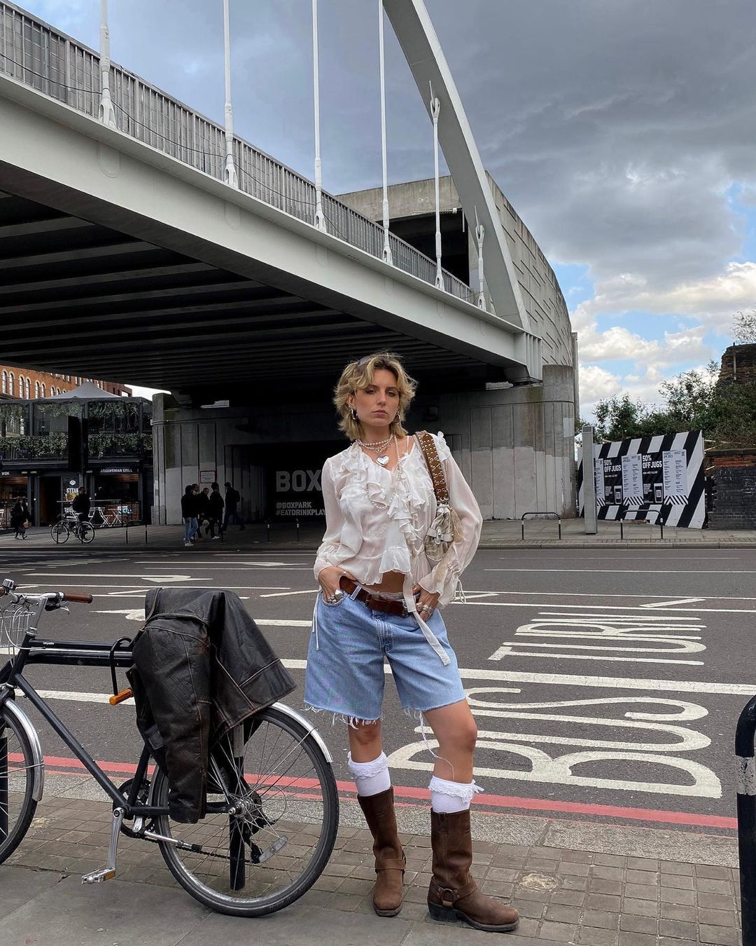 Jortsy to najmodniejsze spodenki na lato 2023