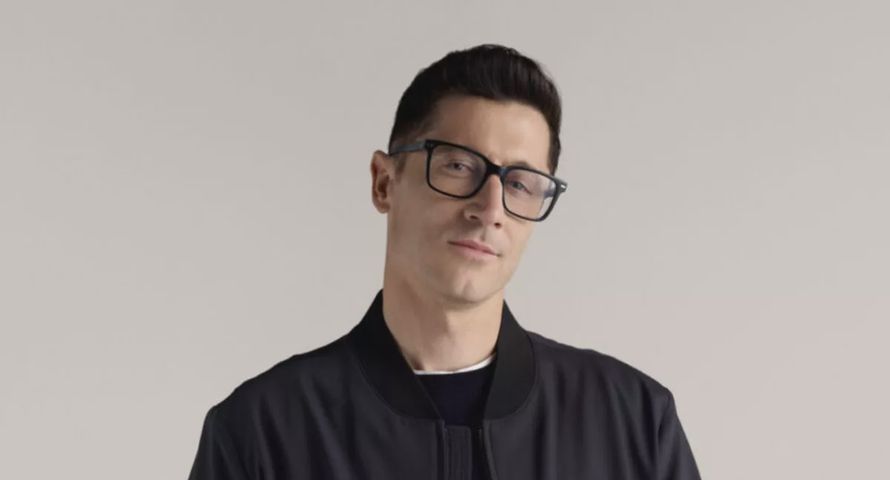 Robert Lewandowski reklamuje okulary w czterech krajach