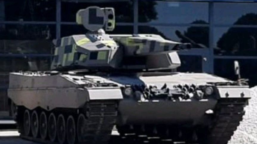 Wieża Skyranger 35 zamontowana na podwoziu czołgu Panzer 87  (Leopard 2). 