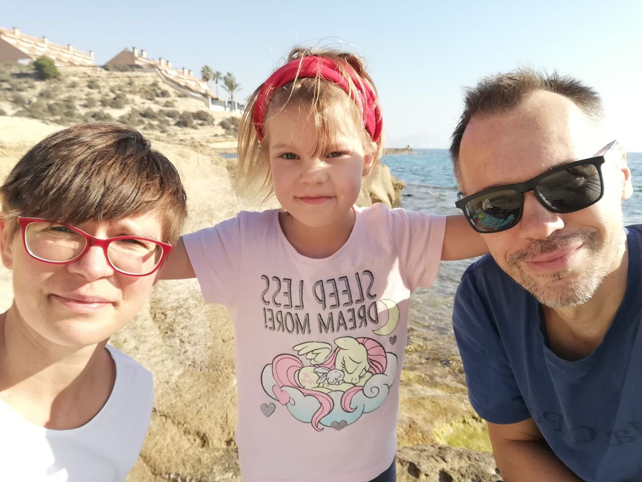 "Książka powinna kosztować tyle co trzy piwa i to duże!"