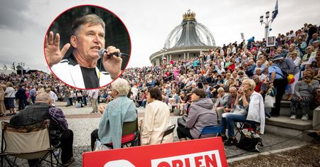 Zespół Bayer Full na imprezie o. Rydzyka. Sponsorem wydarzenia Orlen