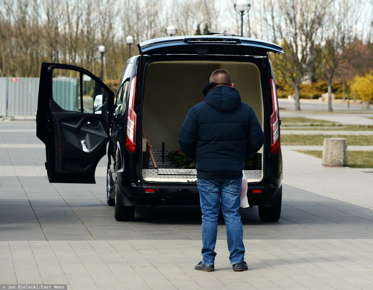 Szczepionka na COVID-19. Branża funeralna chciałaby, by jej pracownicy mogli zaszczepić się jak najszybciej