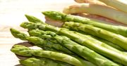 Przygotuj szparagi w ten sposób. Mistrzowski trik i korzyści dla zdrowia