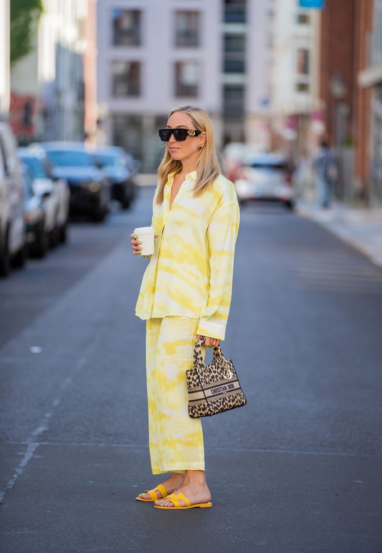 Jak stworzyć modny look z piżamą?