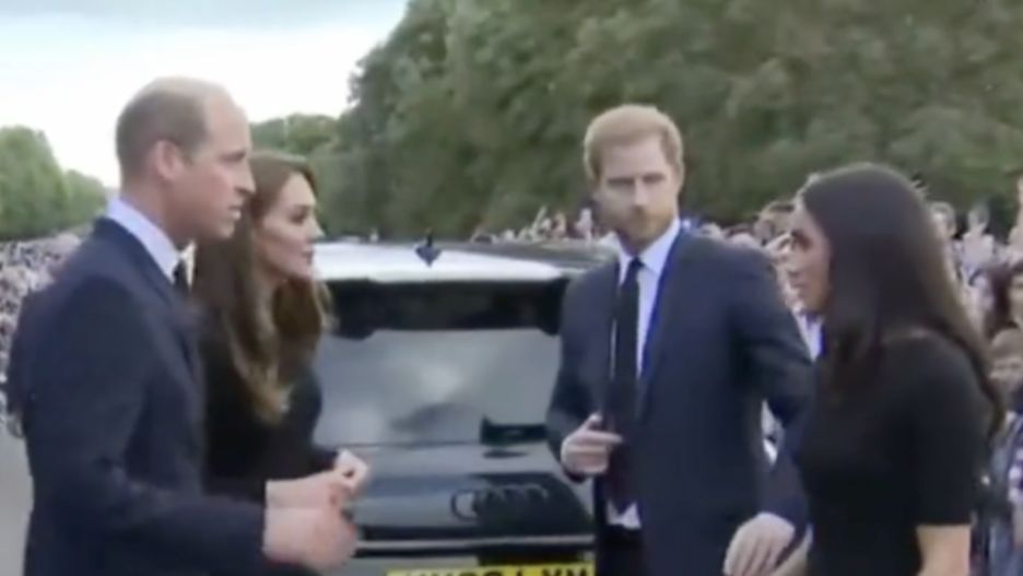 Kate "zmroziła wzrokiem" Meghan