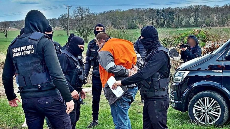 Legnica. 45-latek, który umawiał się z 12-latką przez internet, został zatrzymany przez łowców pedofilów