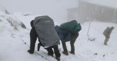 Tatry pod śniegiem. TOPR wydał ostrzeżenie