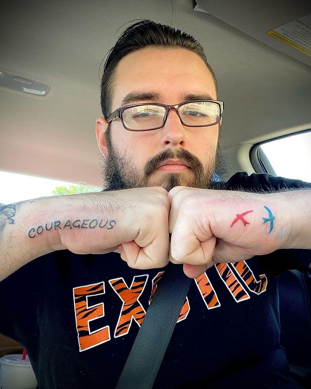 Zakochanych dzielą 53 lata RÓŻNICY. Wzięli ślub, gdy on miał 18 lat, a ona 71. "Wiek NIE MA dla nas znaczenia"