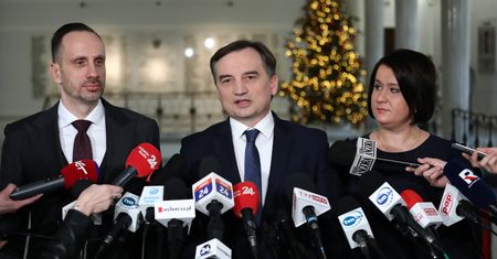 "Gra na radykalizm". Jaki jest cel Ziobry?
