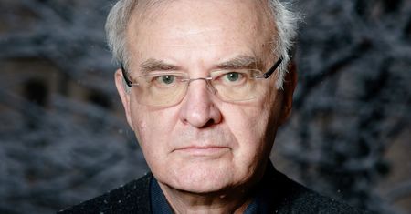 Profesor Cechnicki bije na alarm. "Może nastać próżnia i chaos"