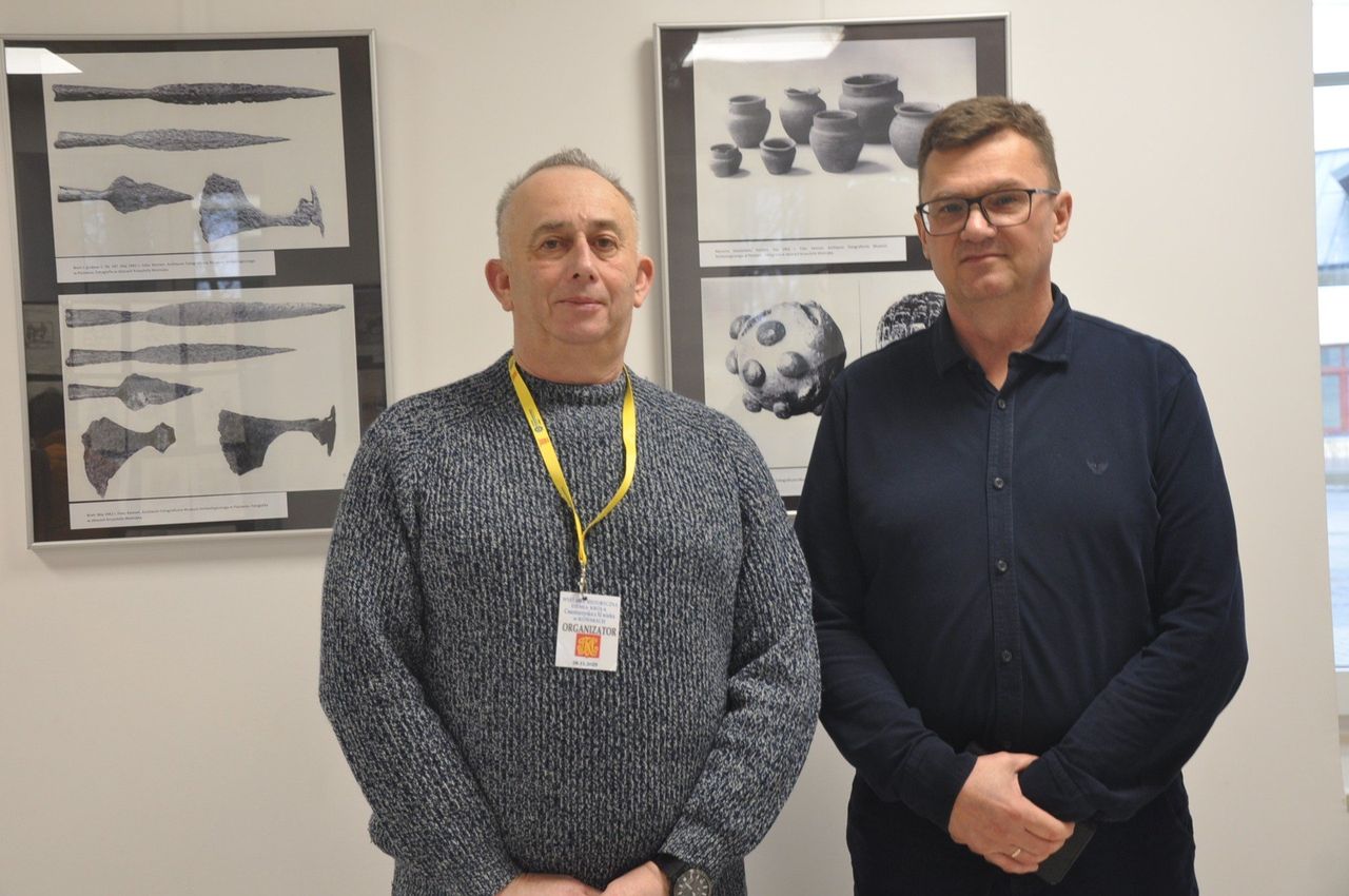 Końskie: Weekend z historią i archeologią. Poznawali wyniki badań odkrywających cmentarzysko z XI wieku