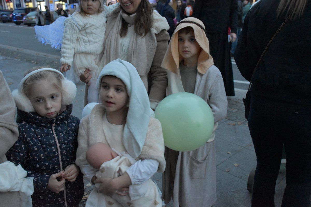 Na dzień przed Wszystkimi Świętymi ulicami Kalisza przeszedł Korowód Świętych. Wierni przebrani za swoich patronów lub postaci świętych przeszli trasą z Parafii Świętej Rodziny do Narodowego Sanktuarium Świętego Józefa.