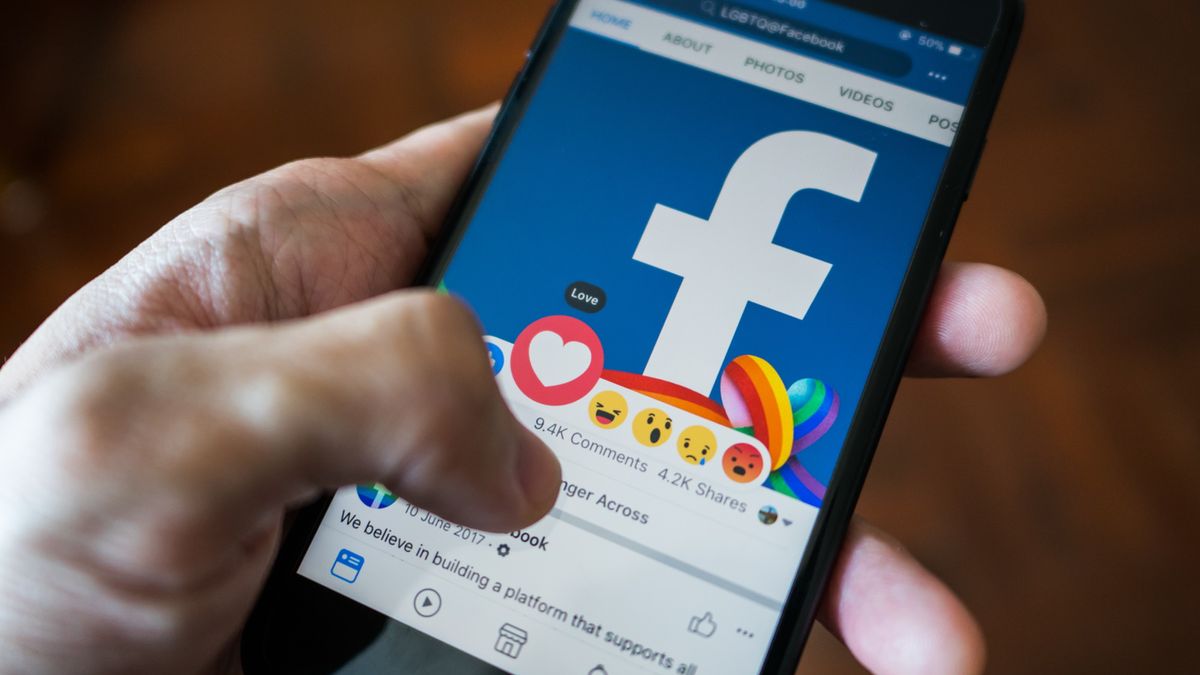 Facebook chce pomóc nam ograniczyć czas spędzany w sieci /Fot. Shutterstock