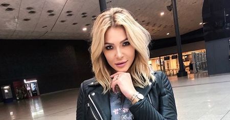 Anna Ryśnik z "Warsaw Shore" rozgrzewa swoich fanów. Pozuje w bikini
