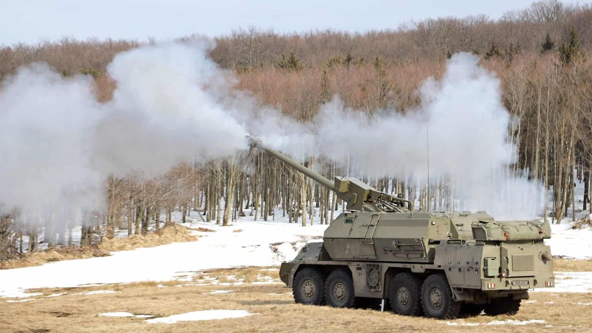 Armatohaubica ZUZANA 2 na strzelaniu poligonowym.