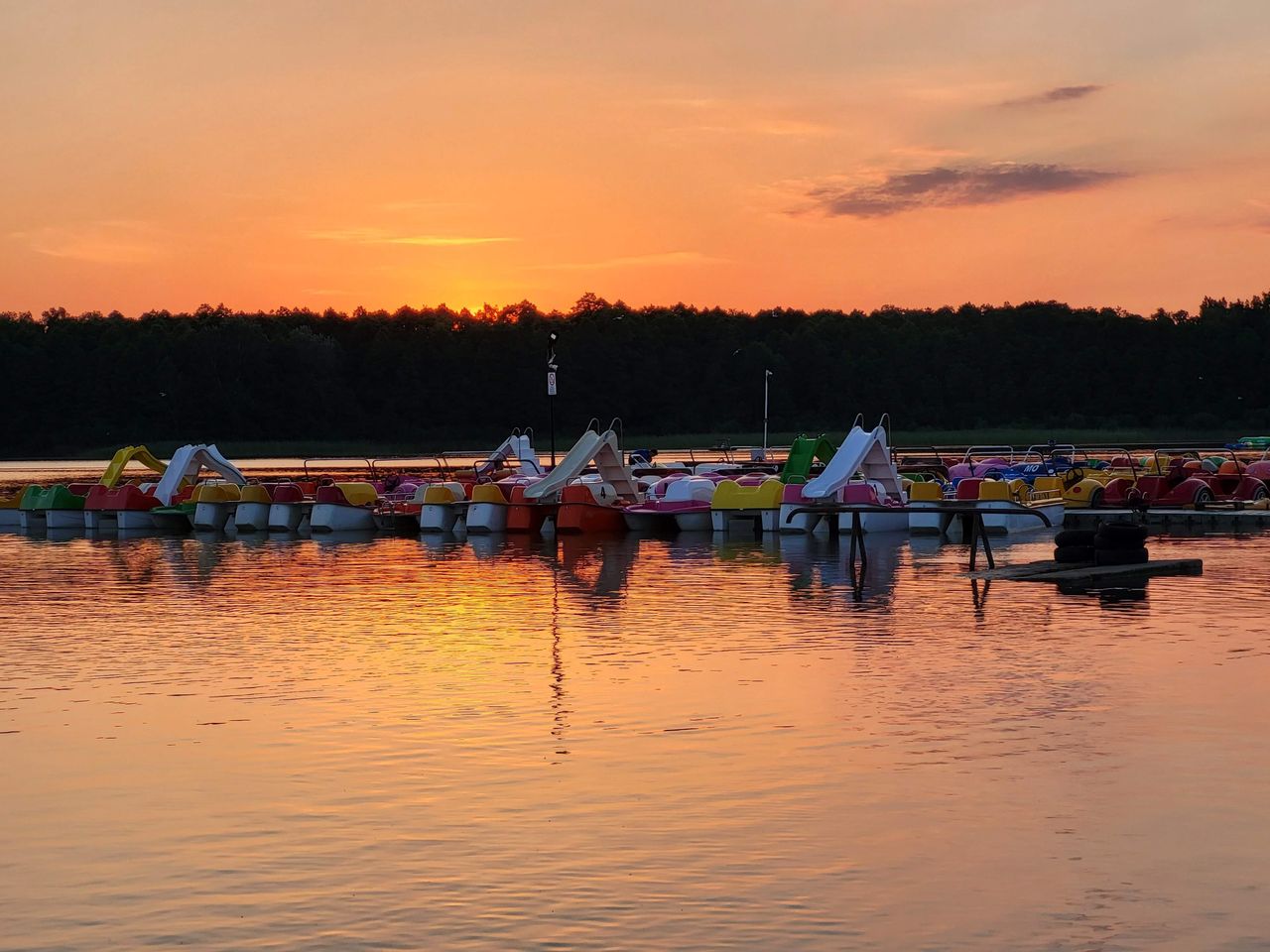 "Wielkopolska Ibiza", czyli Skorzęcin nad Jeziorem Niedzięgiel na Pojezierzu Gnieźnieńskim