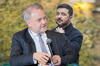 Zełenski rozmawiał z szefową UE. Ekspert o "niedelikatności"