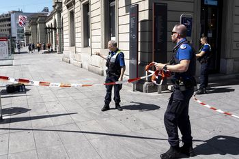 Atak nożownika na stacji kolejowej w Szwajcarii. Miał krzyczeć "Allahu Akbar"